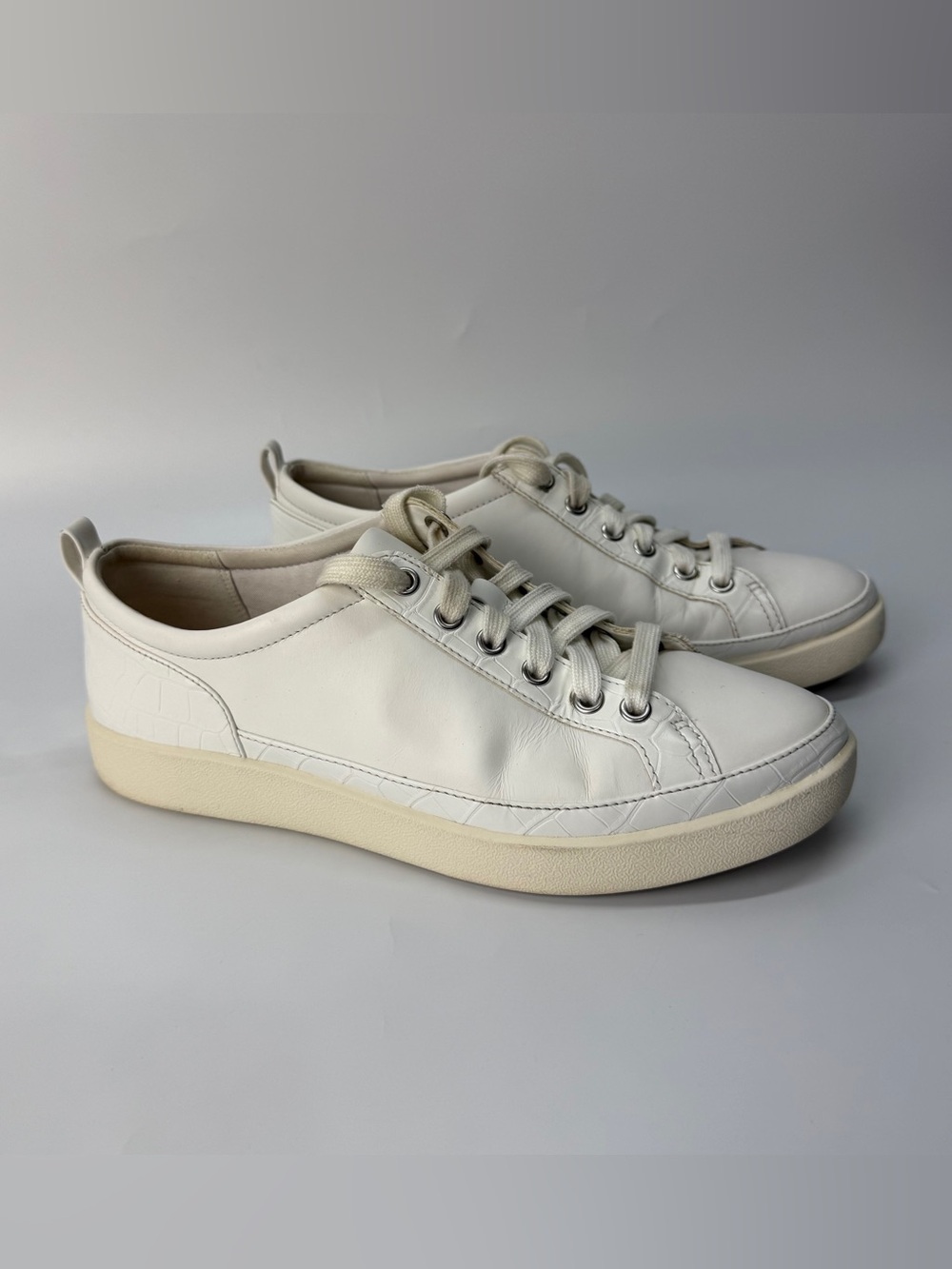 Vionic Winny Oxford Sneakers Shoes Womens Size 8.5 White Leather Crocodile Print
